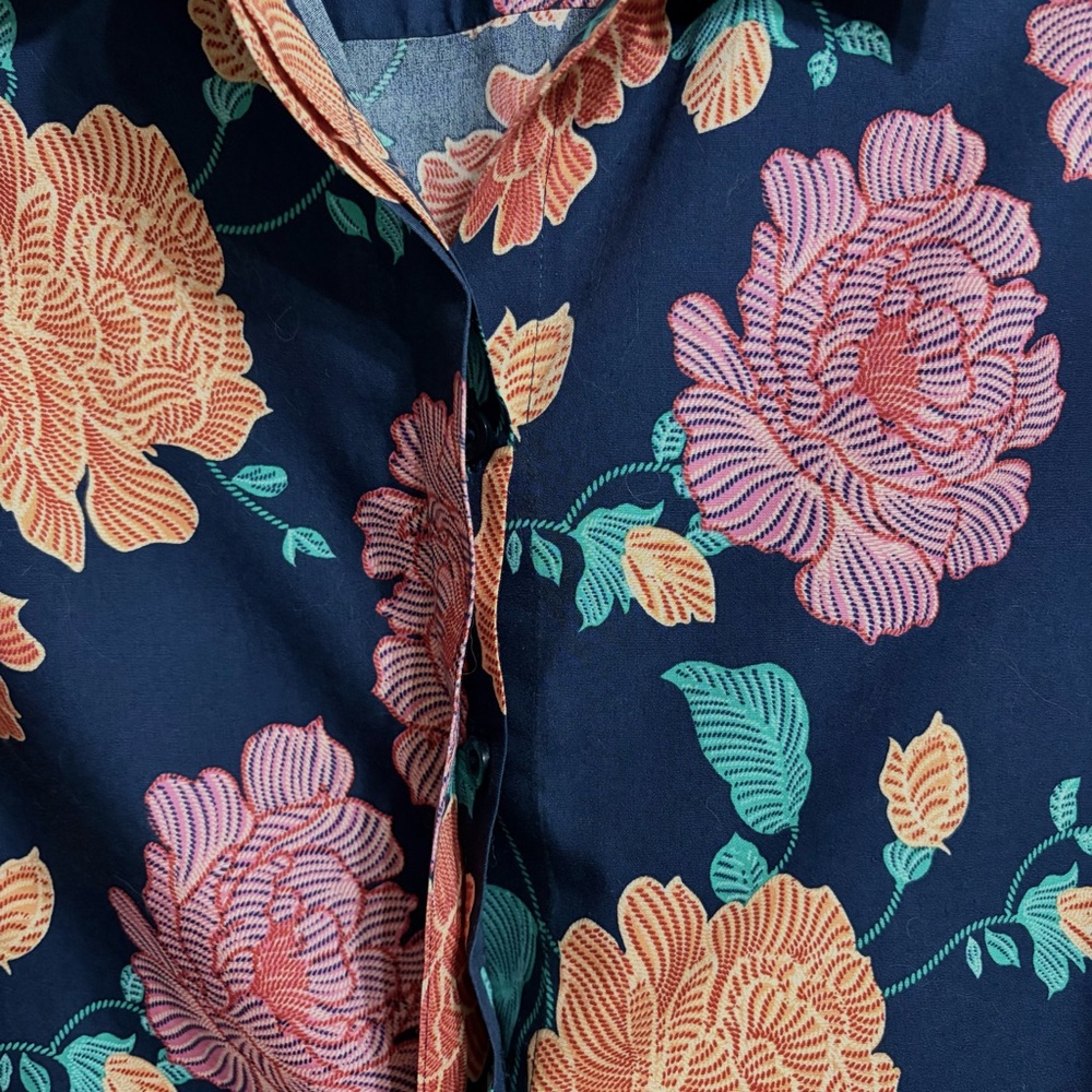 Chico's No Iron Floral Crisp Cotton Button Up Shirt L Petite Blue Bold Colorful - Picture 3 of 7